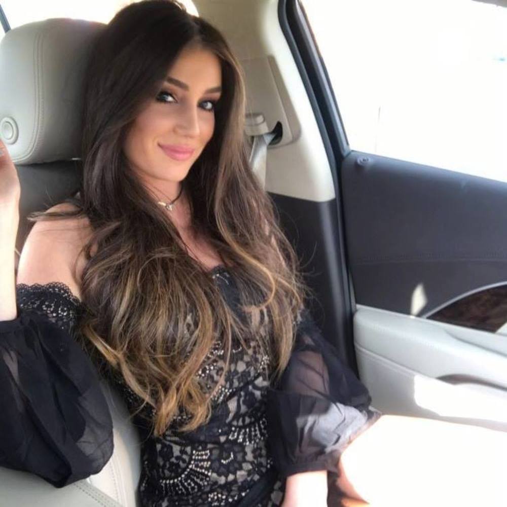 Meet your Posher, Mira